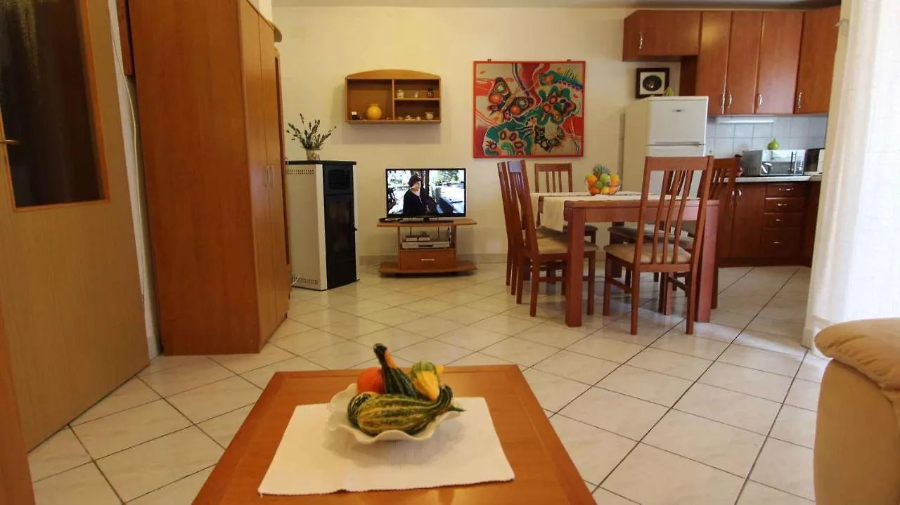 Apartment In Malinska/Insel Krk 14682 Porat