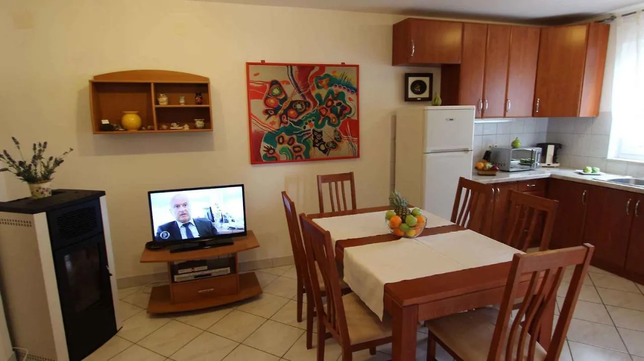 Apartment In Malinska/Insel Krk 14682 Porat